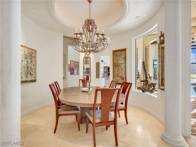 2984 Saint Barnabas CT, Naples, FL 34105