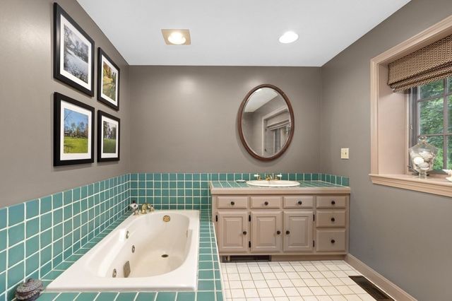 28 Spring Street, Hanson, MA 02341