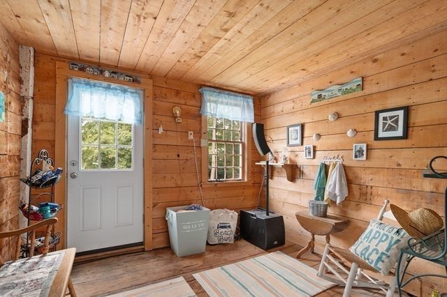 28 Spring Street, Hanson, MA 02341