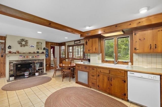 28 Spring Street, Hanson, MA 02341