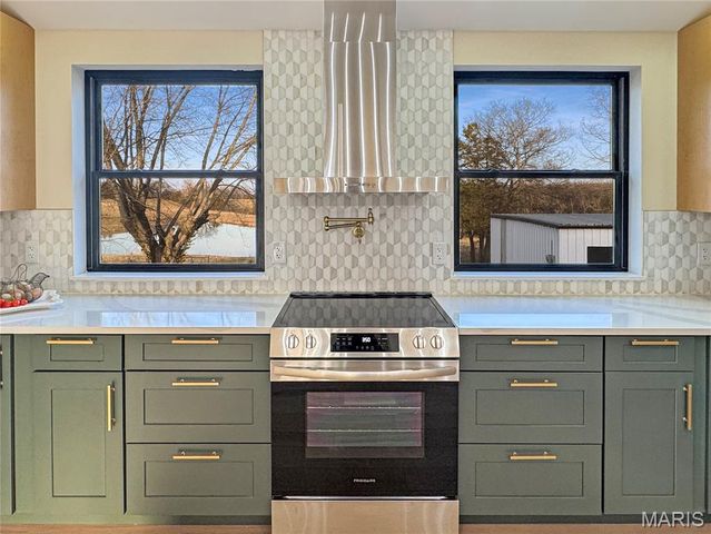 1716 Pottery Road, Washington, MO 63090