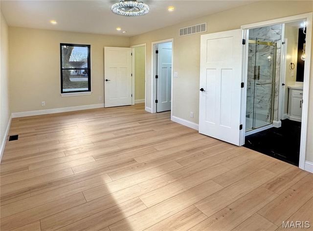 1716 Pottery Road, Washington, MO 63090