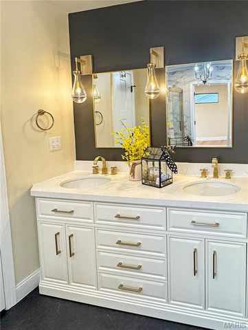 1716 Pottery Road, Washington, MO 63090