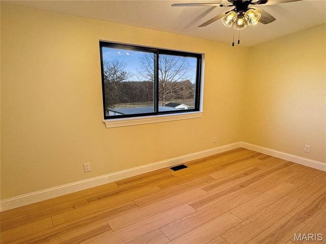 1716 Pottery Road, Washington, MO 63090