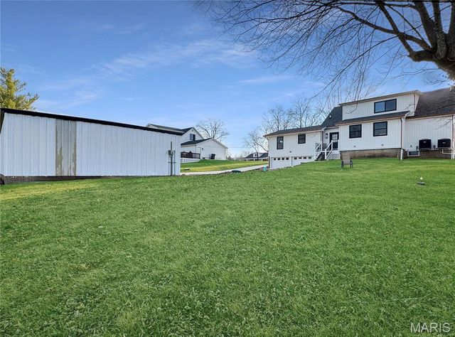 1716 Pottery Road, Washington, MO 63090