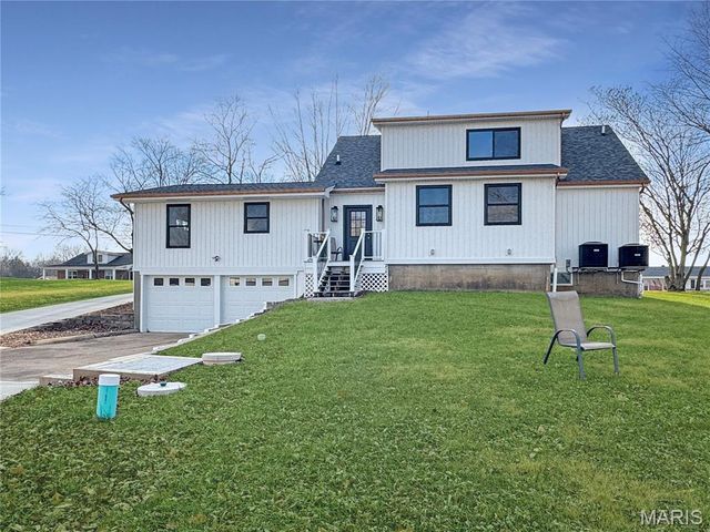 1716 Pottery Road, Washington, MO 63090