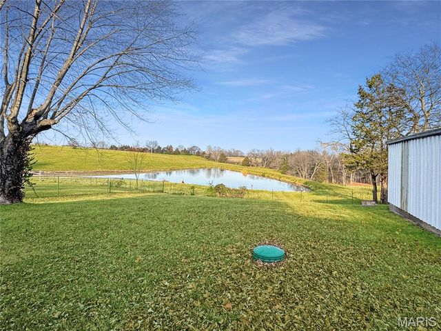 1716 Pottery Road, Washington, MO 63090