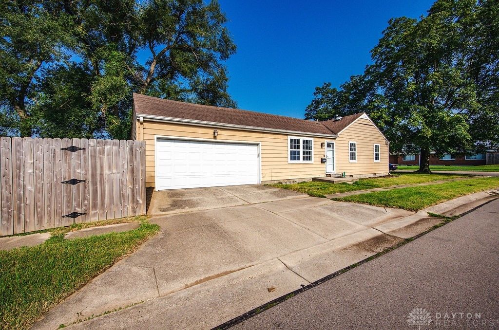 4901 Pensacola Boulevard, Moraine, OH 45439