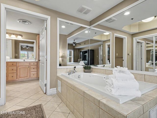 215 Woliss Lane # 303, Gatlinburg, TN 37738