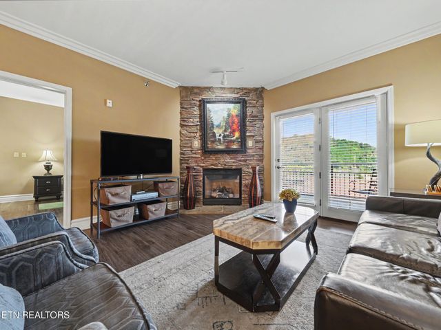 215 Woliss Lane # 303, Gatlinburg, TN 37738