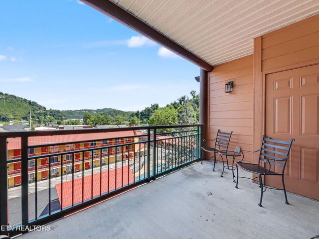 215 Woliss Lane # 303, Gatlinburg, TN 37738