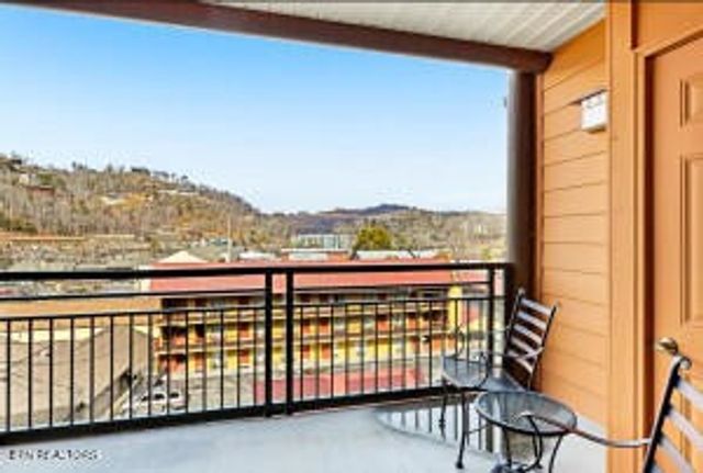 215 Woliss Lane # 303, Gatlinburg, TN 37738