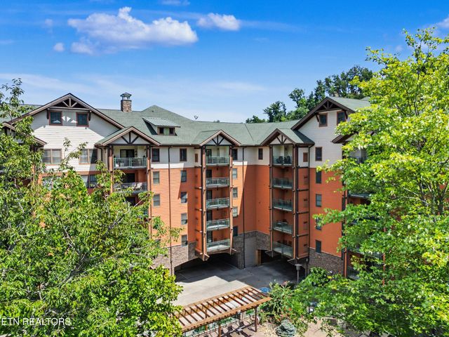 215 Woliss Lane # 303, Gatlinburg, TN 37738