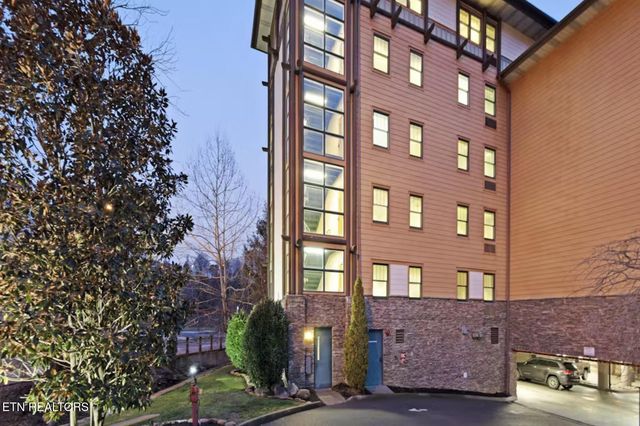 215 Woliss Lane # 303, Gatlinburg, TN 37738