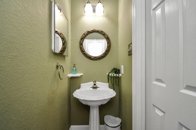 7 New Dawn Place, Conroe, TX 77385