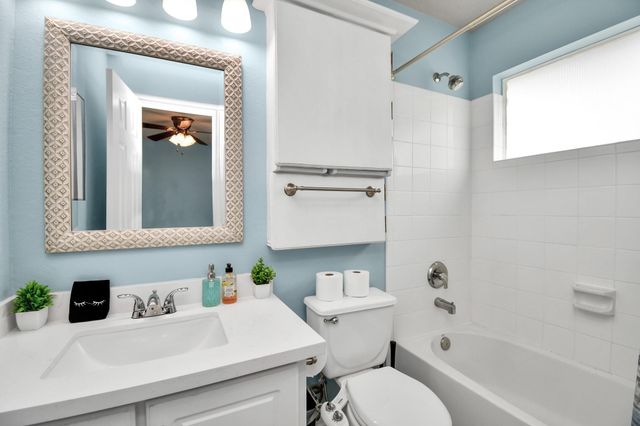 7 New Dawn Place, Conroe, TX 77385