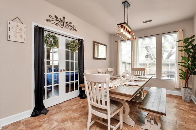 7 New Dawn Place, Conroe, TX 77385