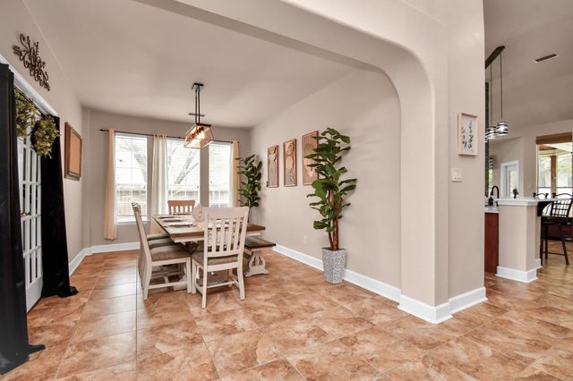 7 New Dawn Place, Conroe, TX 77385