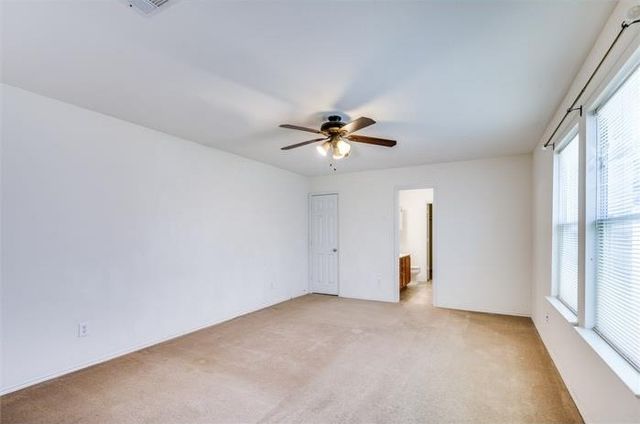 8825 Sun Haven Way, Fort Worth, TX 76244