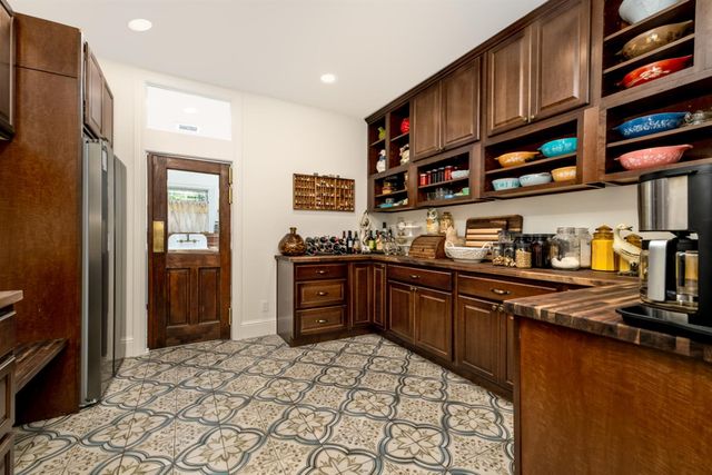 13100 Banner Lava Cap Rd, Nevada City, CA 95959