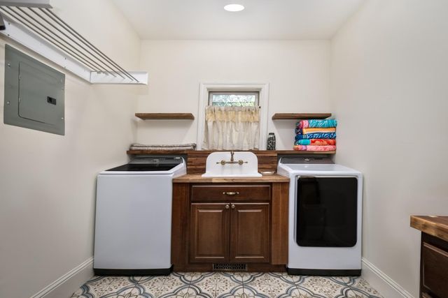 13100 Banner Lava Cap Rd, Nevada City, CA 95959