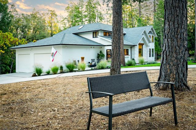 13100 Banner Lava Cap Rd, Nevada City, CA 95959
