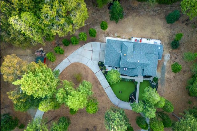 13100 Banner Lava Cap Rd, Nevada City, CA 95959