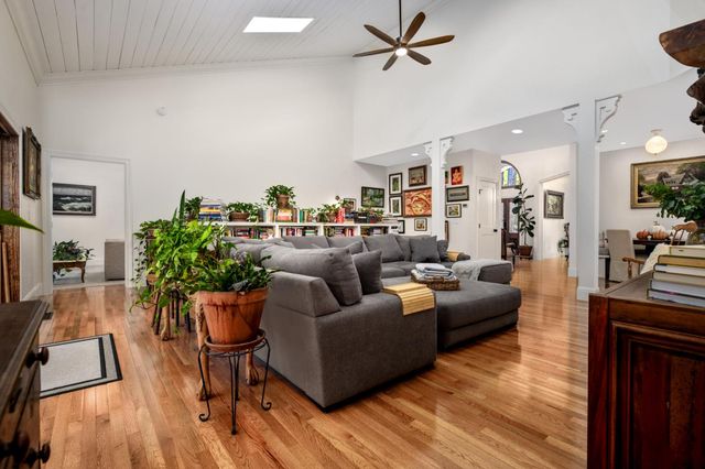 13100 Banner Lava Cap Rd, Nevada City, CA 95959
