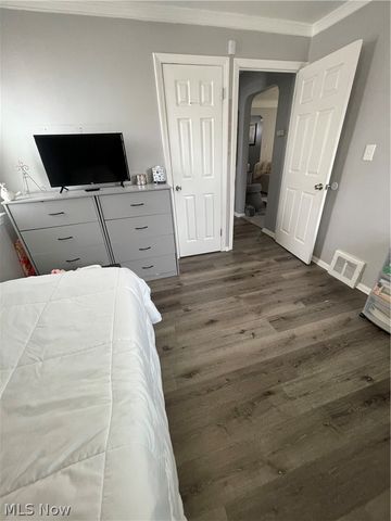 5408 Oakwood Avenue, Maple Heights, OH 44137