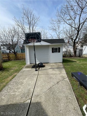 5408 Oakwood Avenue, Maple Heights, OH 44137