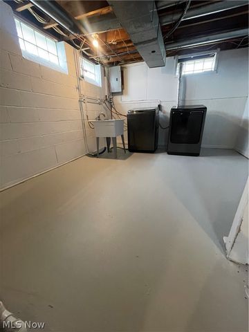 5408 Oakwood Avenue, Maple Heights, OH 44137