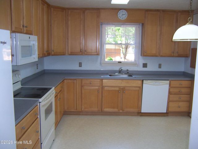 580 Pinehurst Trace Drive, Pinehurst, NC 28374