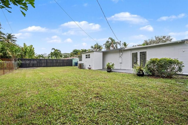 317 NW 27th St, Wilton Manors, FL 33311