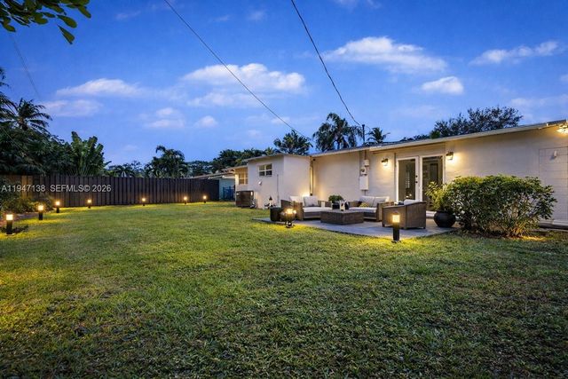 317 NW 27th St, Wilton Manors, FL 33311