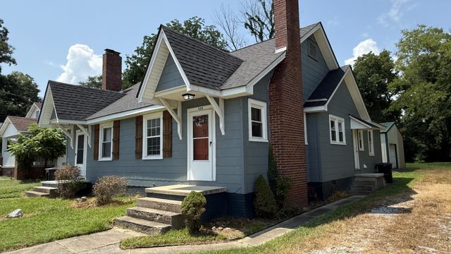 408 W Carroll St Apt B, Tullahoma, TN 37388