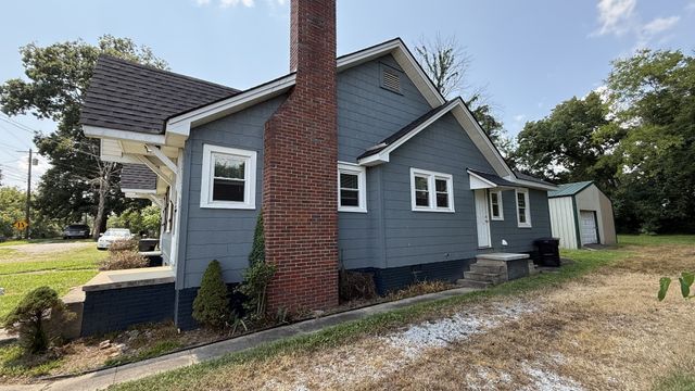 408 W Carroll St Apt B, Tullahoma, TN 37388