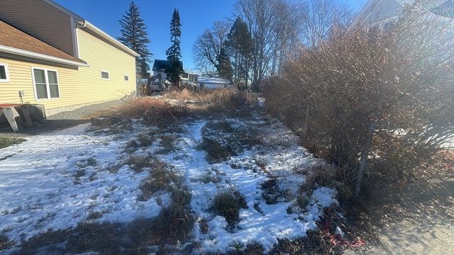 861 Main St, Clinton, MA 01510