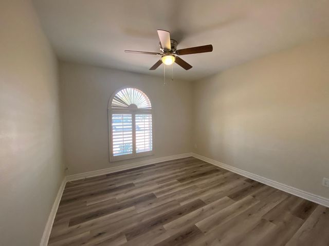 5149 E Shaw Butte Drive, Scottsdale, AZ 85254