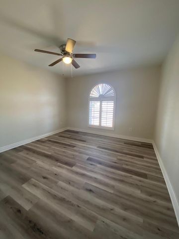 5149 E Shaw Butte Drive, Scottsdale, AZ 85254