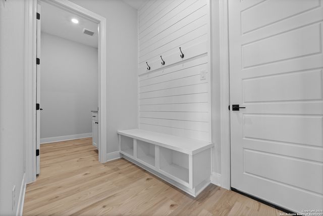 207 Azalea Alley, Castroville, TX 78009