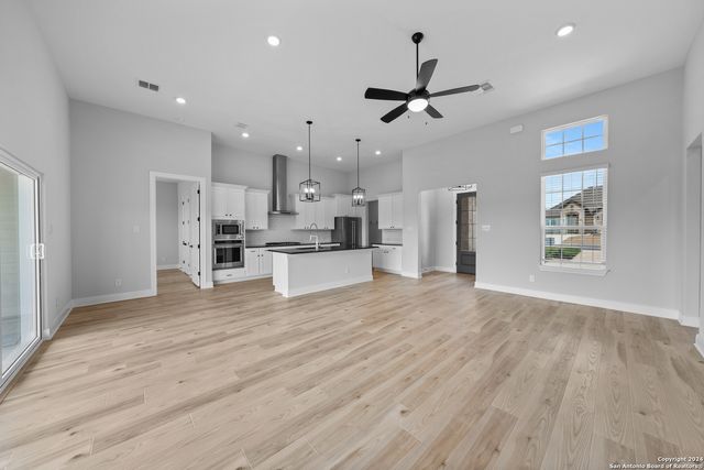 207 Azalea Alley, Castroville, TX 78009