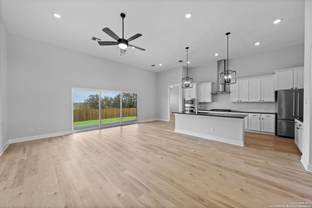 207 Azalea Alley, Castroville, TX 78009