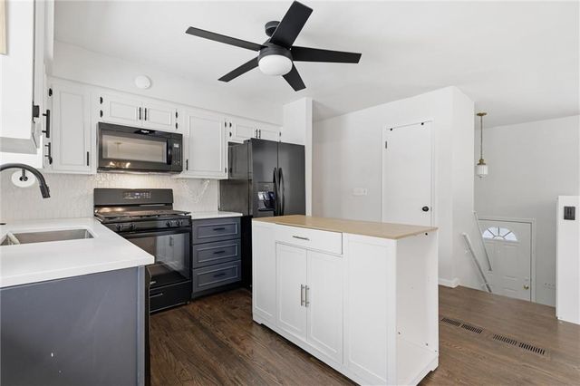 6518 Larsen Lane, Shawnee, KS 66203