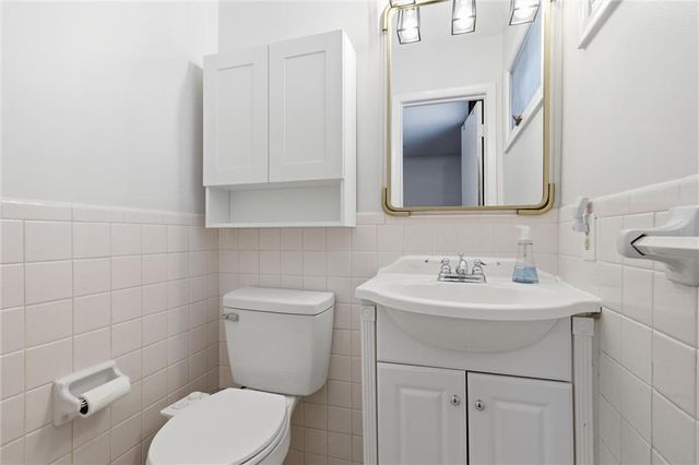 6518 Larsen Lane, Shawnee, KS 66203