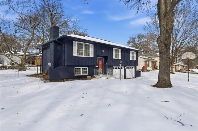 6518 Larsen Lane, Shawnee, KS 66203