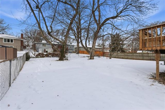 6518 Larsen Lane, Shawnee, KS 66203