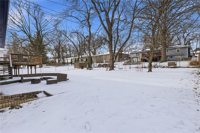 6518 Larsen Lane, Shawnee, KS 66203