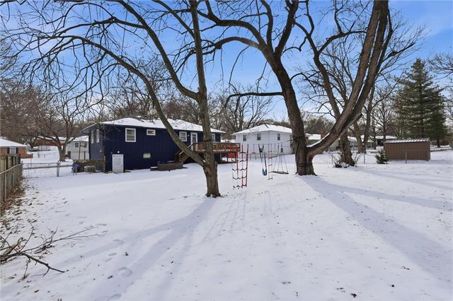 6518 Larsen Lane, Shawnee, KS 66203