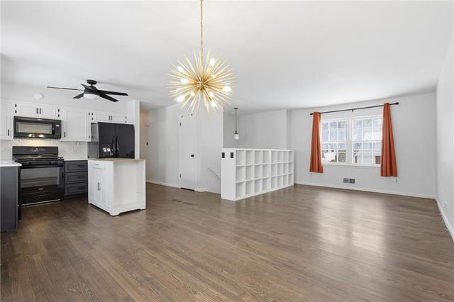 6518 Larsen Lane, Shawnee, KS 66203