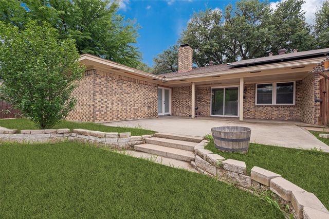 1051 College Parkway, Lewisville, TX 75077